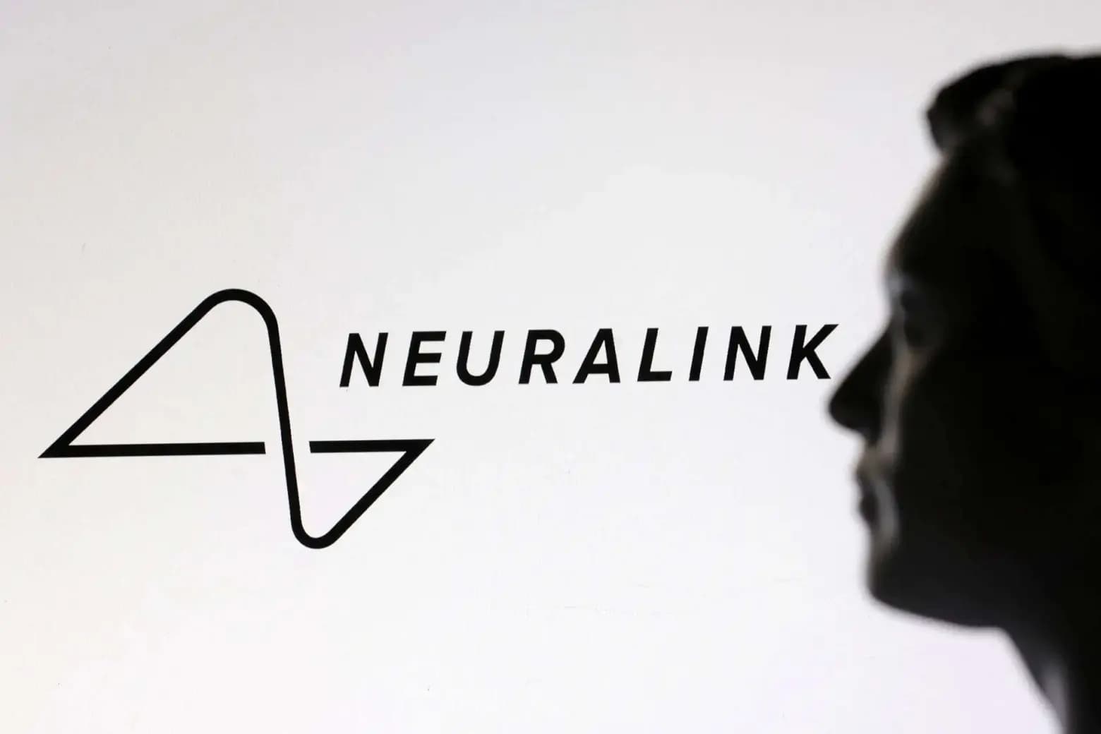 ოქტომბერში Neuralink აზრების ტექსტად გარდაქმნის ტესტირებას დაიწყებს