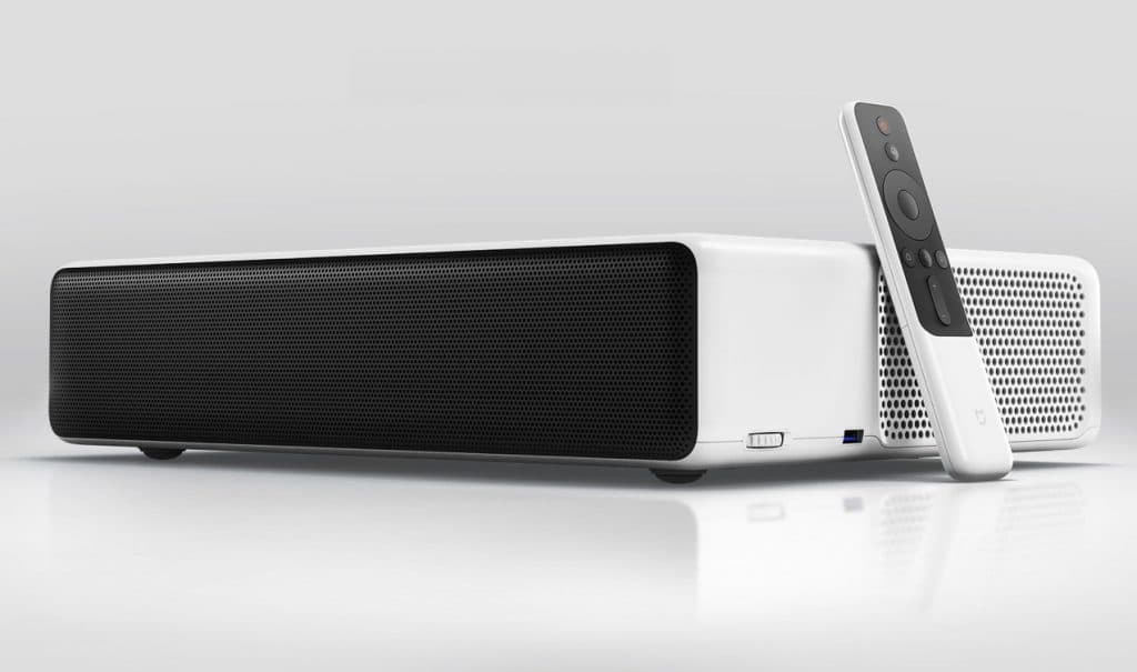 Xiaomi-ს ლაზერული პროექტორი Mi Laser Projector 150 დიუმიან გამოსახულებას აჩვენებს