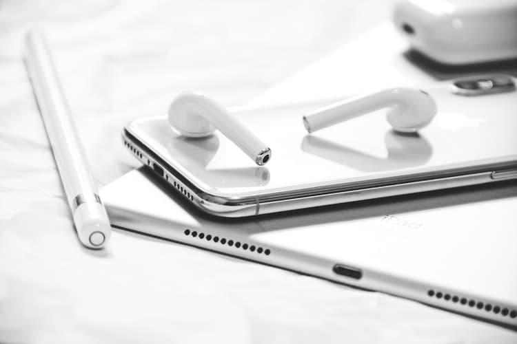 Apple განახლებულ Airpods გამოუშვებს