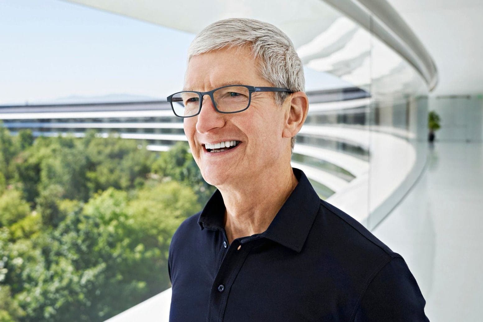 Apple-ის აქციონერებს მოუწოდეს ეწინააღმდეგებოდნენ ტიმ კუკის 99 მილიონი დოლარის გადახდას
