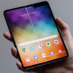 verge-galaxy-fold-review-notch-lead