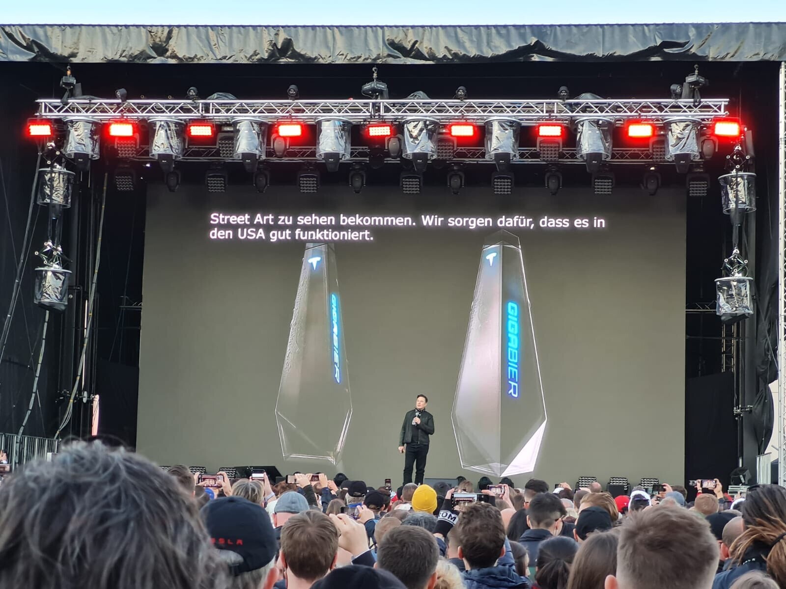 ილონ მასკმა დააანონსა ტესლას GigaBier-ის გამოშვება