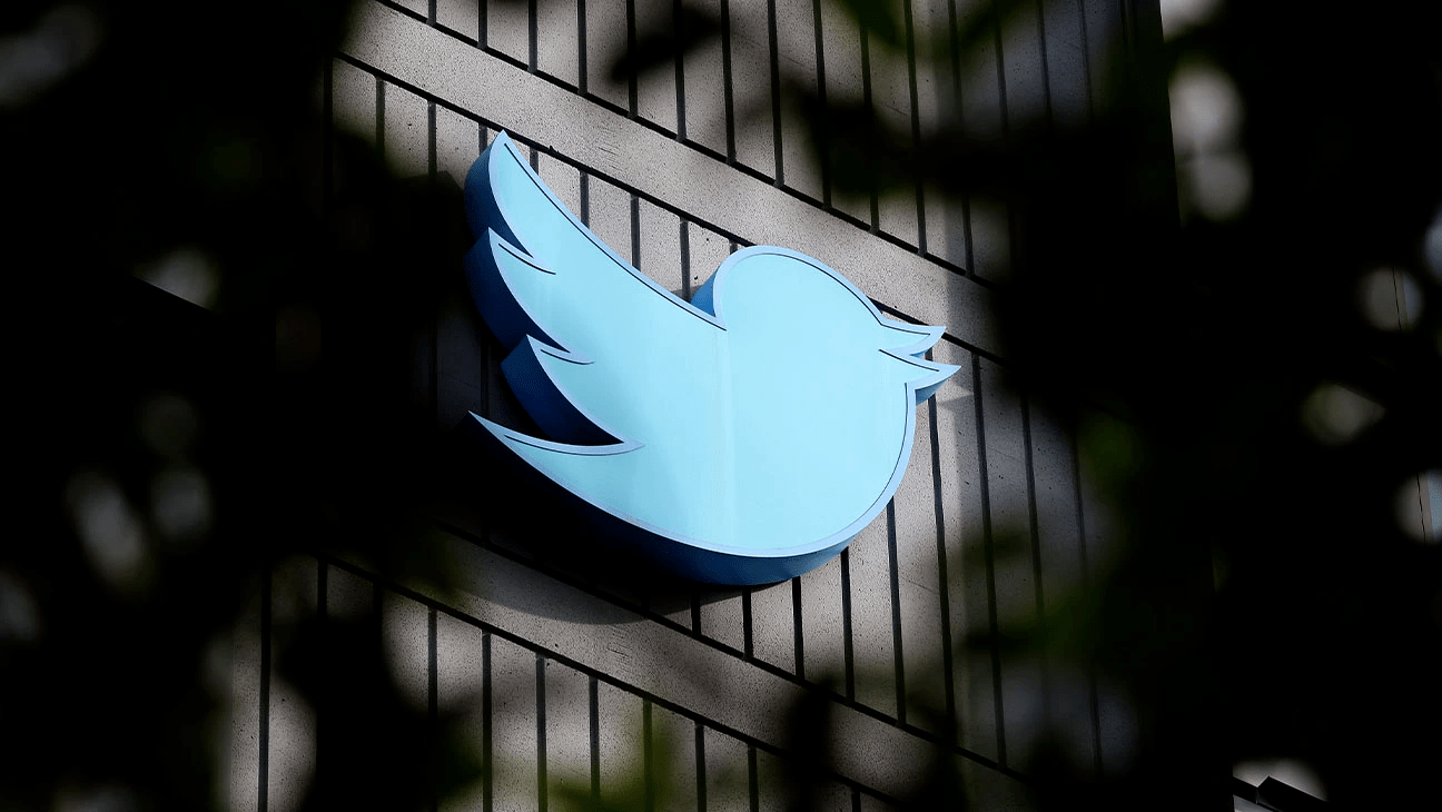 Twitter-ში მასობრივი გათავისუფლება დაიწყო