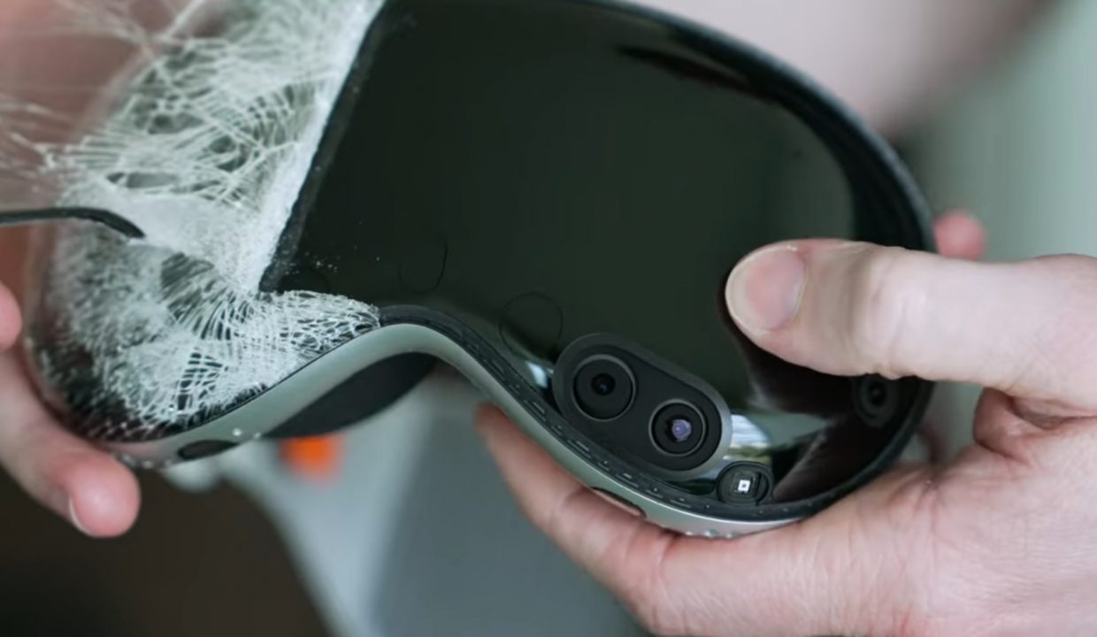 ბლოგერმა Apple Vision Pro-ის ჩაფხუტი გაყიდვის პირველ დღეს დაამტვრია და მოწონებისთვის გადაიღო